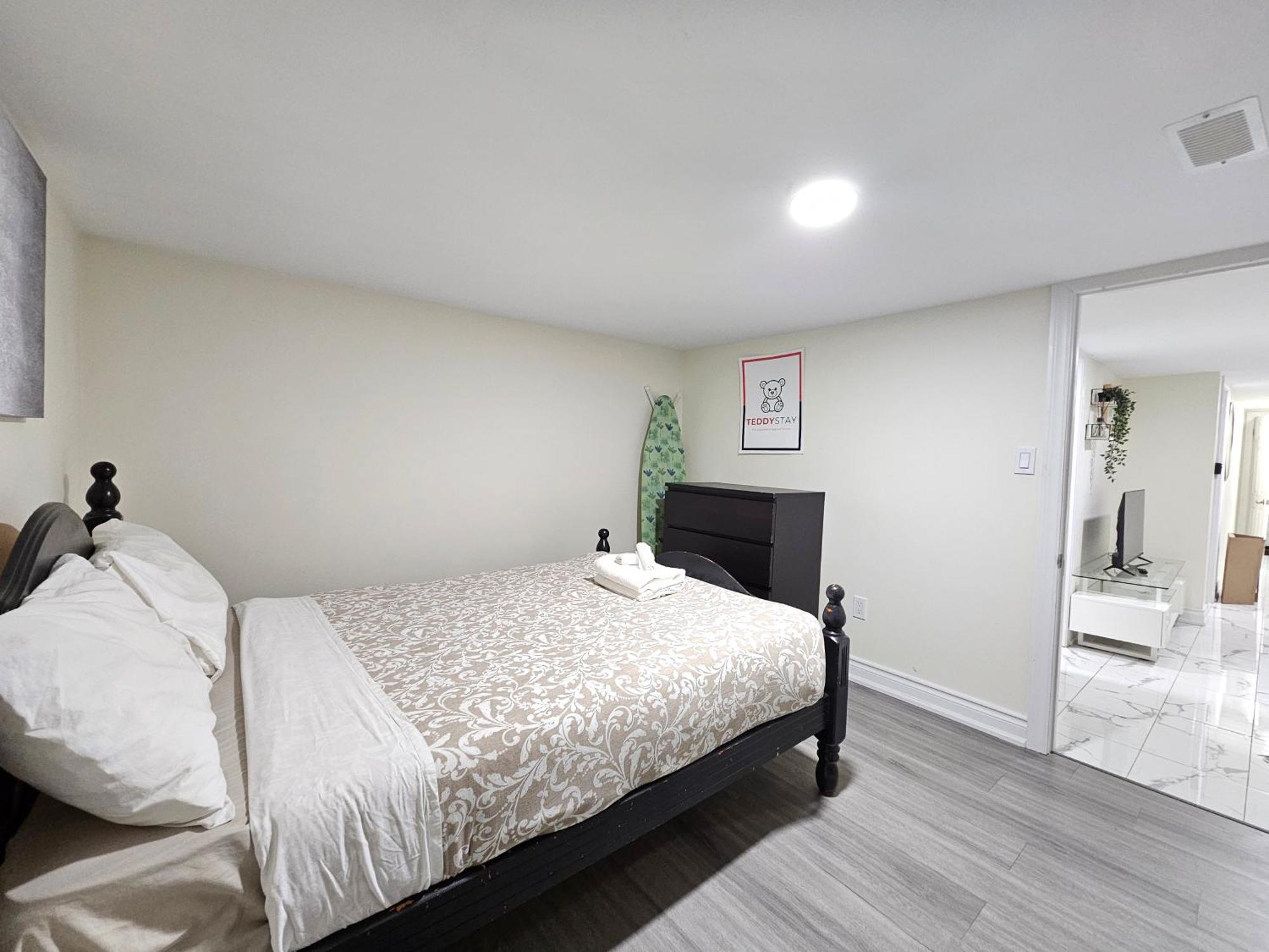 Downtown - Trinity Bellwood Park Apartment Toronto